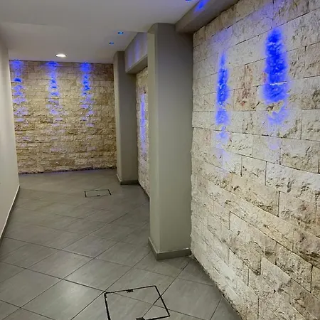 Ellados 20 *